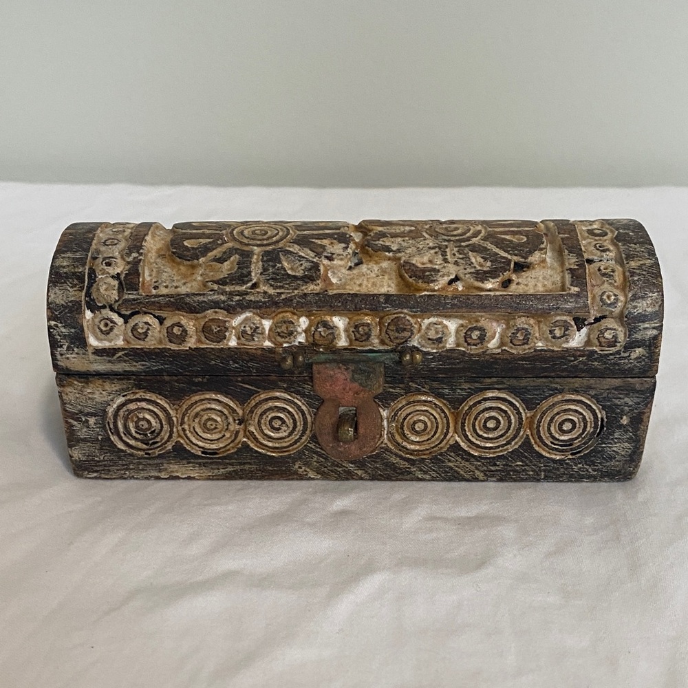 Vintage Wooden Jewelry Box – Hand-Carved Boho Trinket Chest